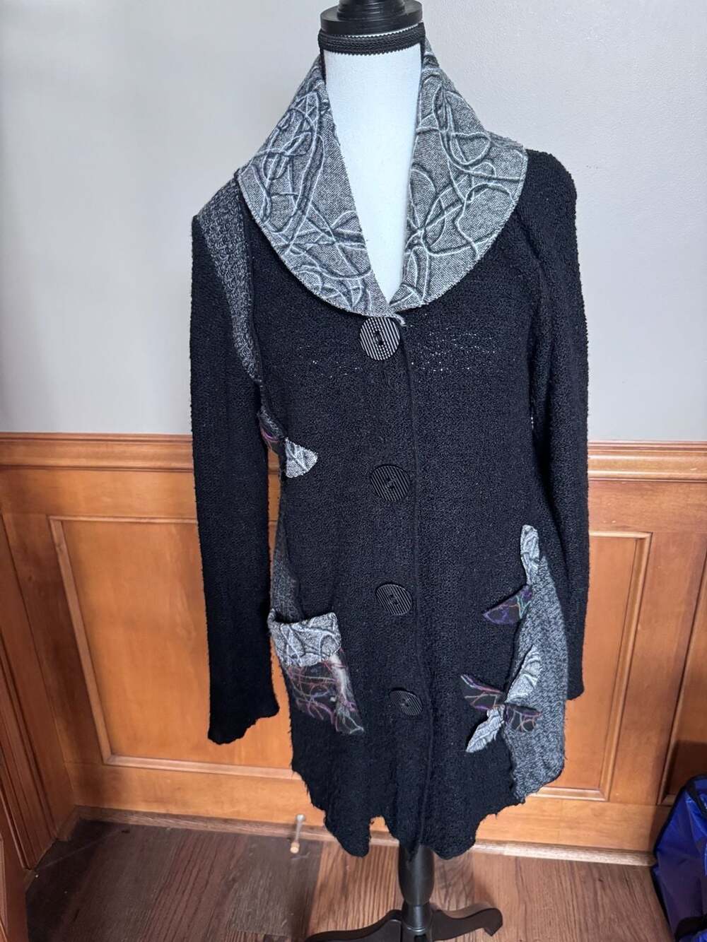 Vandana Women’s Large Black Patchwork Art Sweater Cardigan – Long Tunic